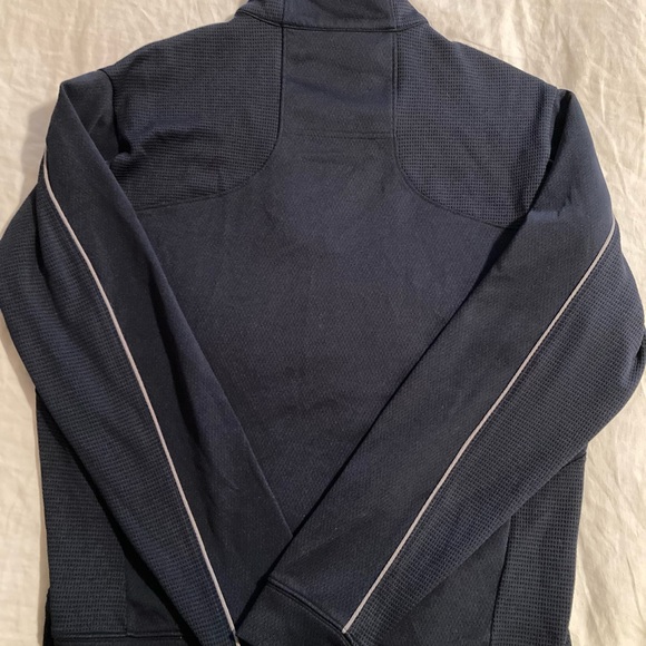 University of Michigan Wolverines Cutter and Buck Quarter Zip - Picture 3 of 4